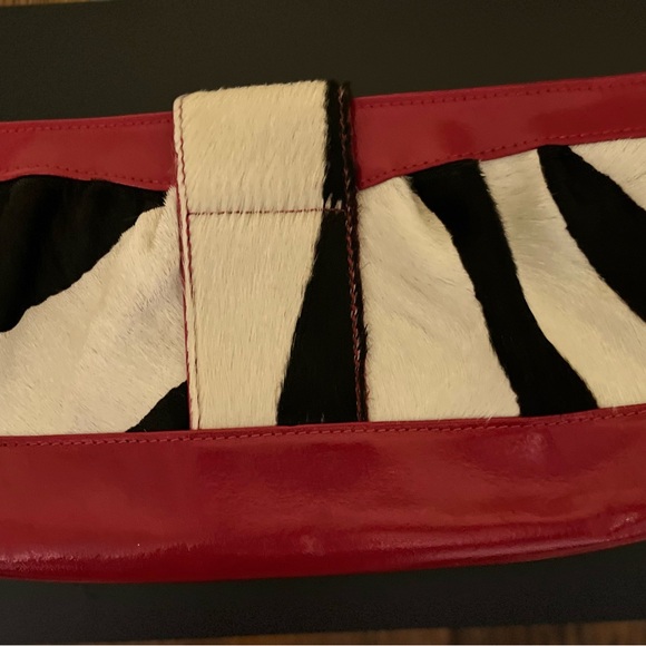Chic Red and Black Zebra Print Leather Clutch made in Italy - Picture 3 of 8
